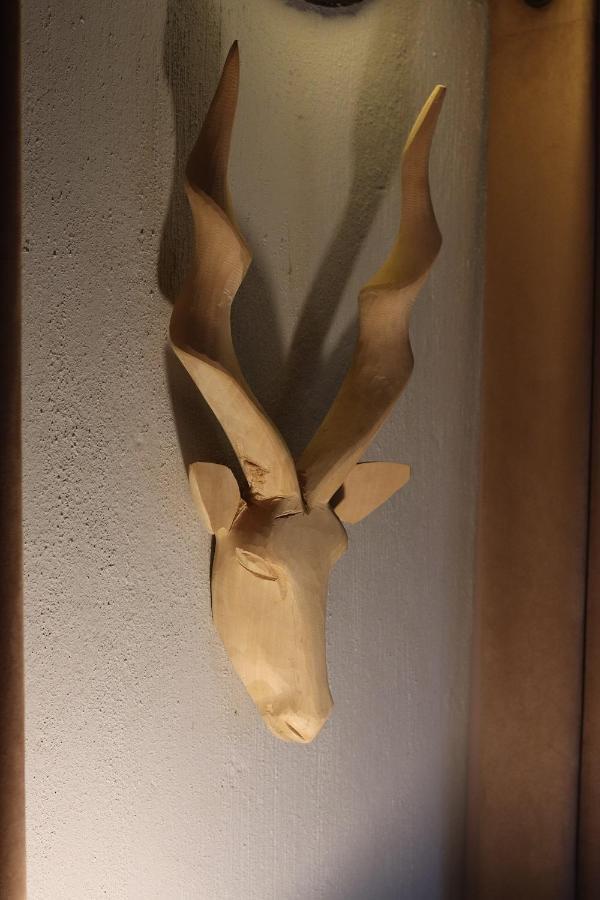Giraffe Lodge Ходспруит Екстериор снимка