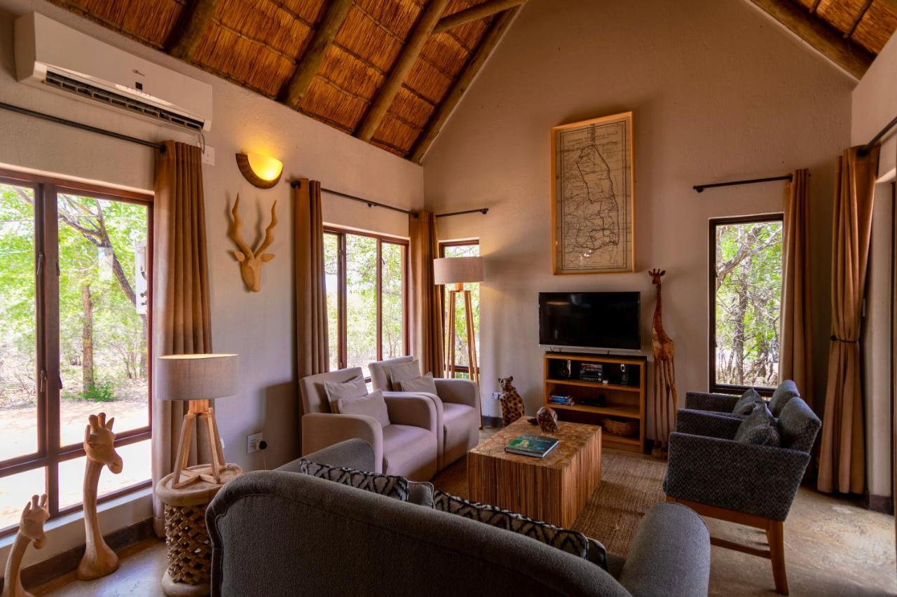 Giraffe Lodge Ходспруит Екстериор снимка