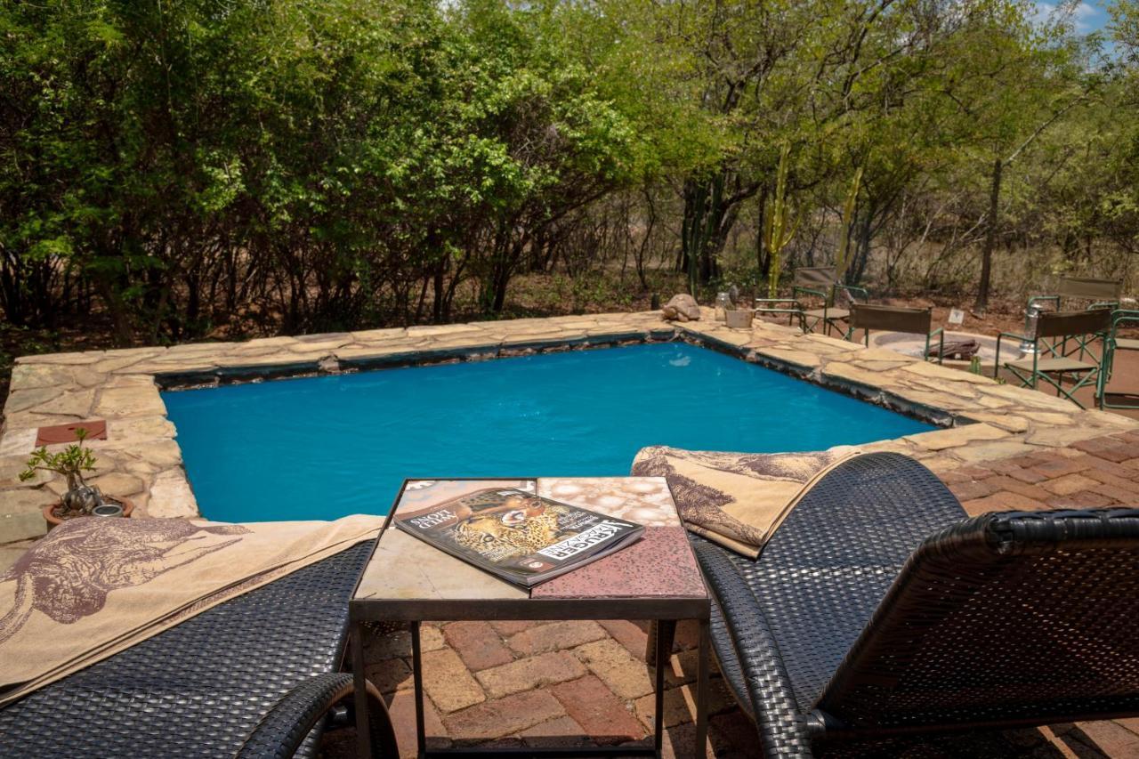 Giraffe Lodge Ходспруит Екстериор снимка
