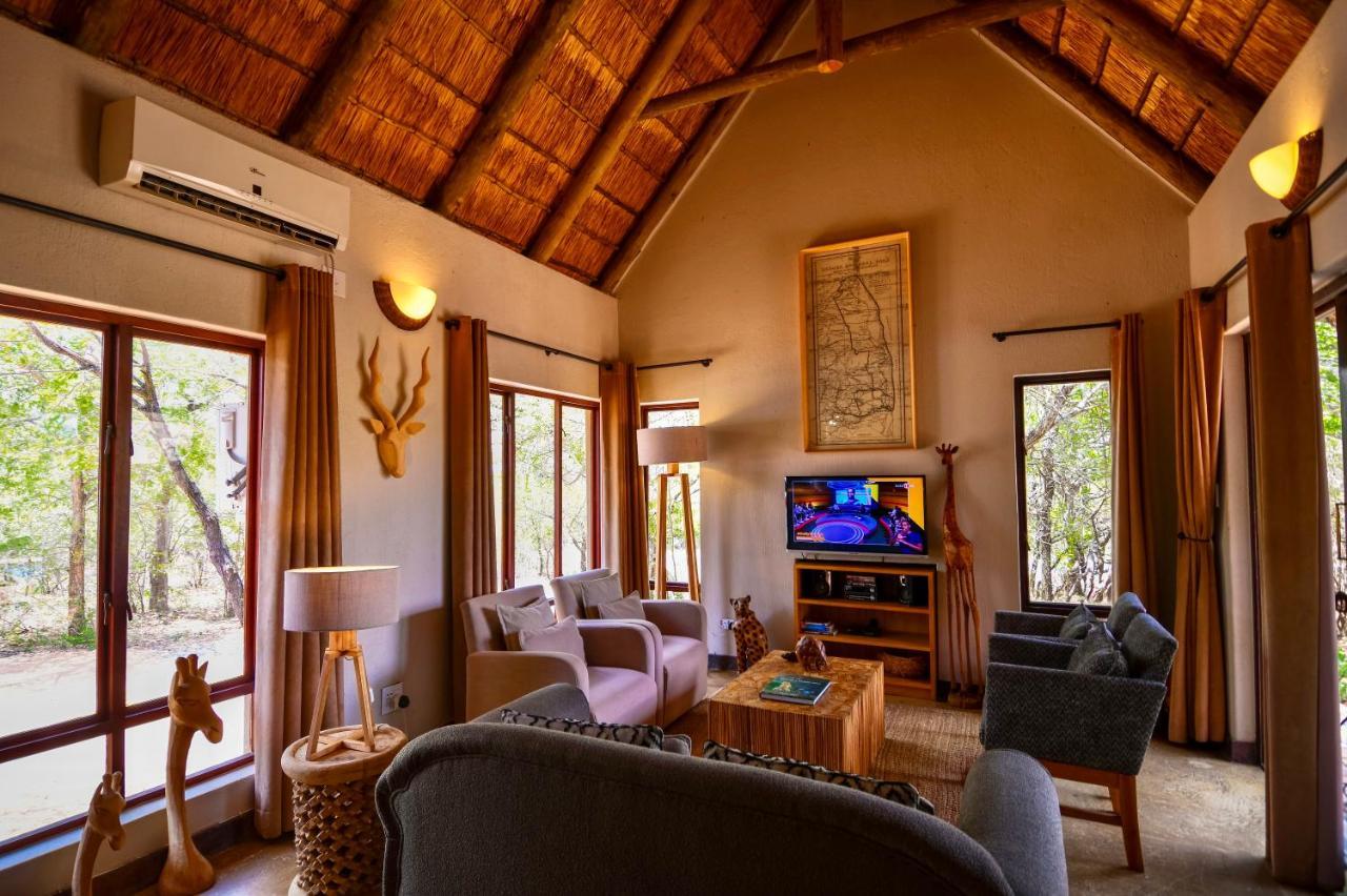 Giraffe Lodge Ходспруит Екстериор снимка
